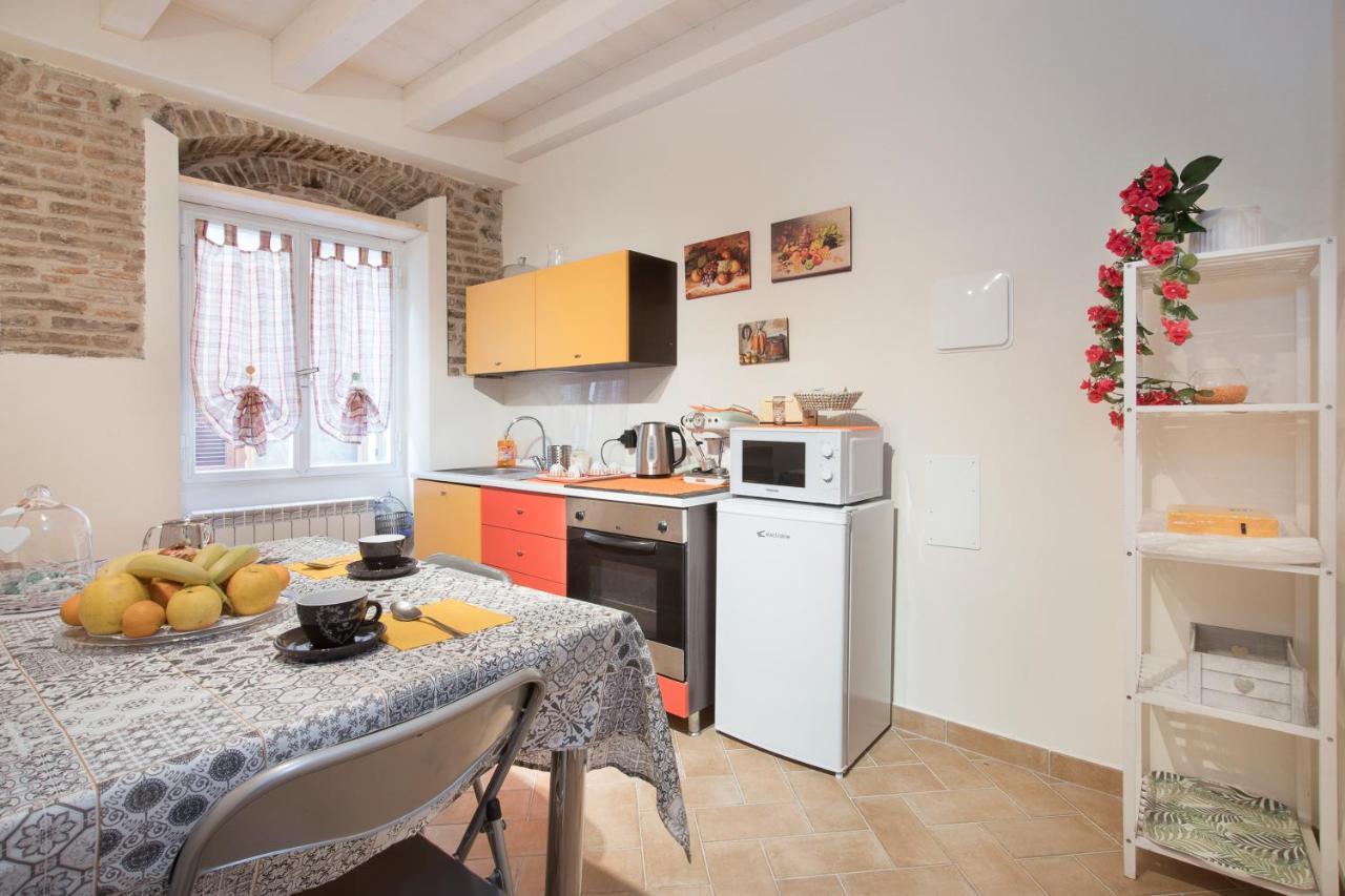 B&B Sotto Le Torri Albenga Eksteriør bilde