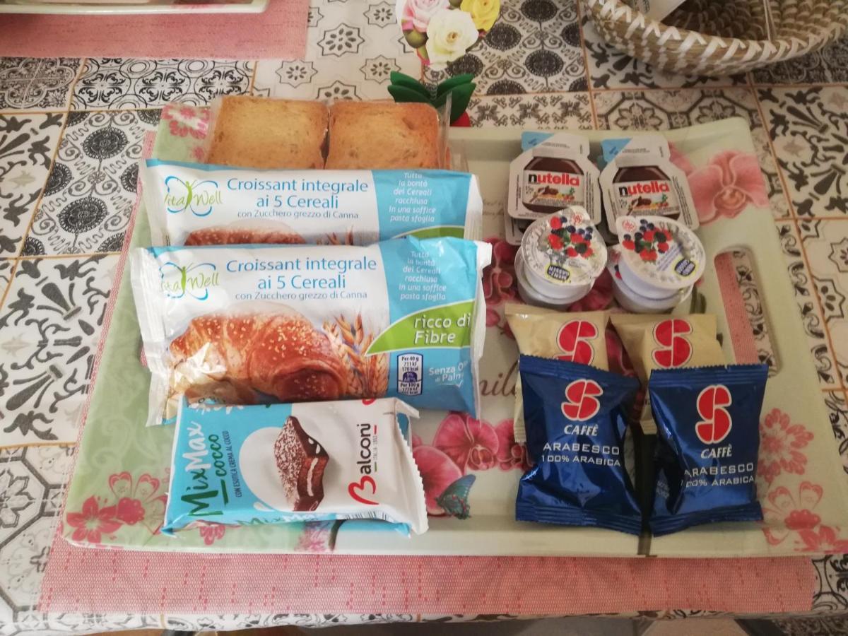 B&B Sotto Le Torri Albenga Eksteriør bilde